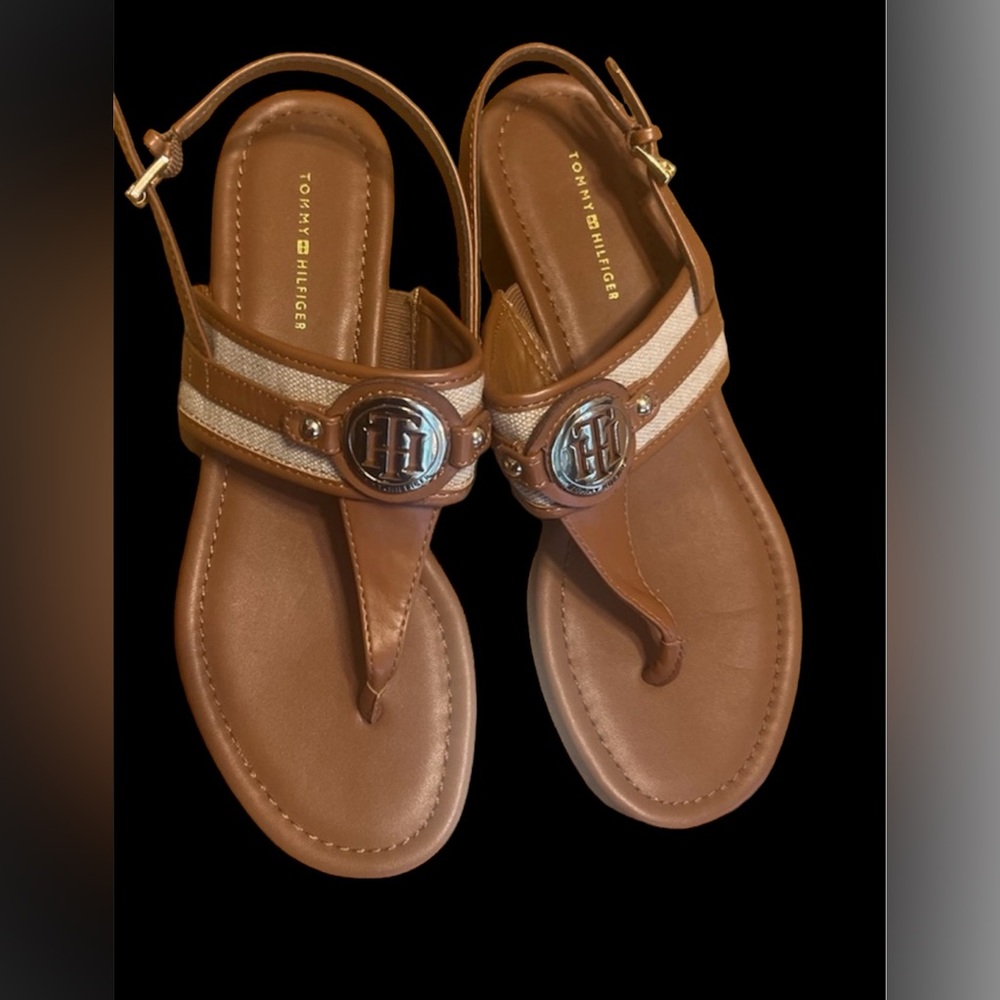 Brand new Tommy Hilfiger leather sandals size9